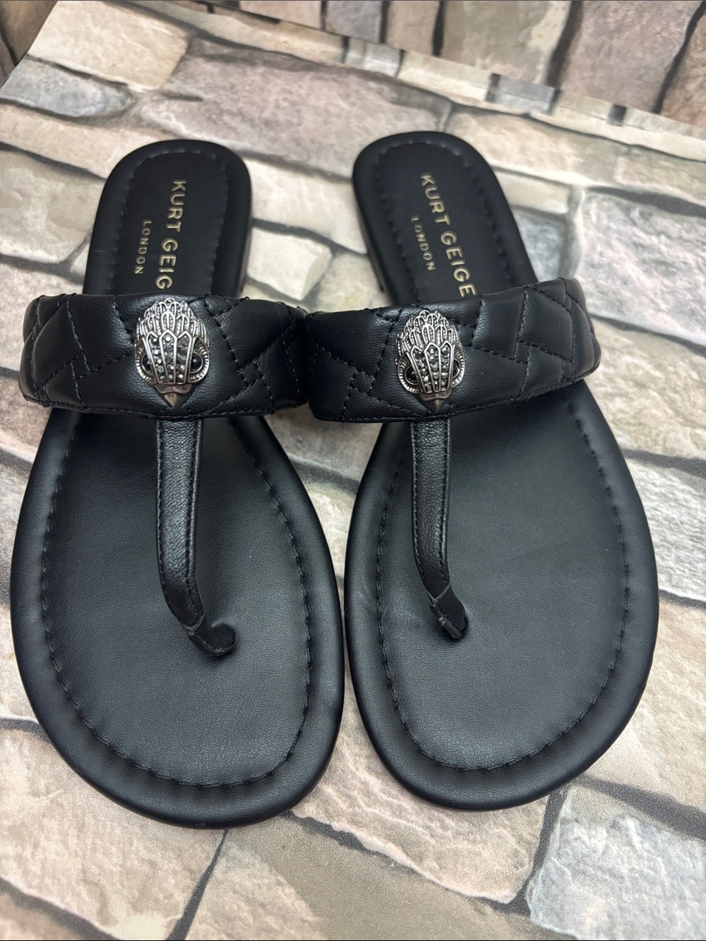 Kurt Geiger Black Quilted Toe-Post Sandals Sz 38